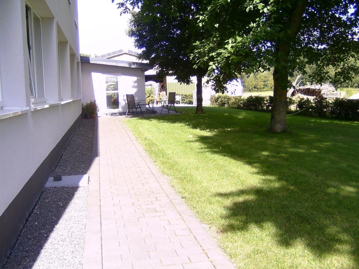Apartamento Landferien Eifel Pittenbach Exterior foto